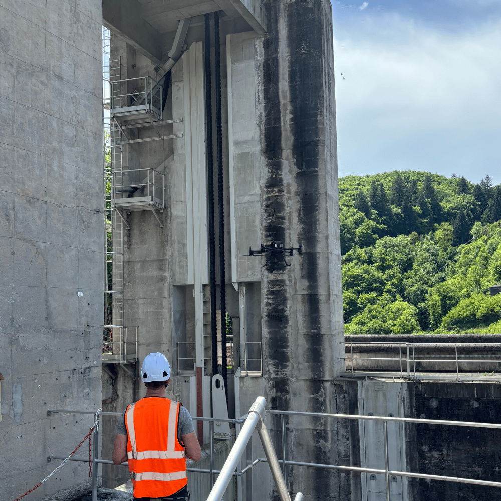 inspection outdoor de barrage par drone